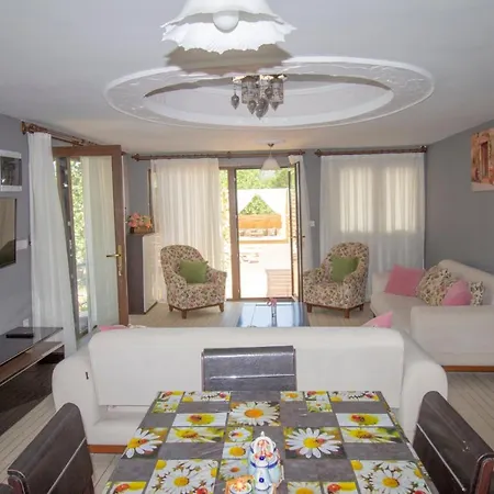 Relish Villalari Villa *