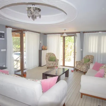 Villa Relish Villalari