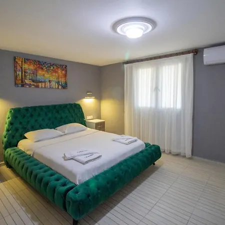 Relish Villalari Villa *