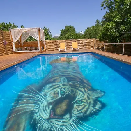 Relish Villalari Villa *