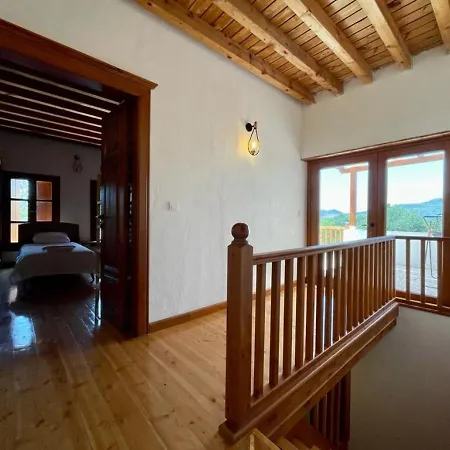 Villa Relish Villalari *