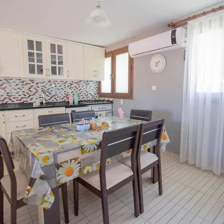 Villa Relish Villalari *